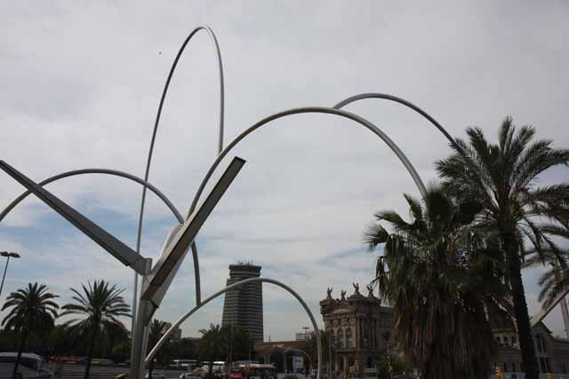 Barcelona 1621.jpg - Waves at the Port